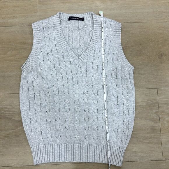 BRANDY MELVILLE Women's Cable Knit V-Neck Sweater Vest Sleeveless Gray - Picture 4 of 4